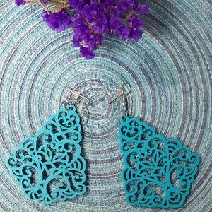 PAPPARAZI Lightweight wooden earrings